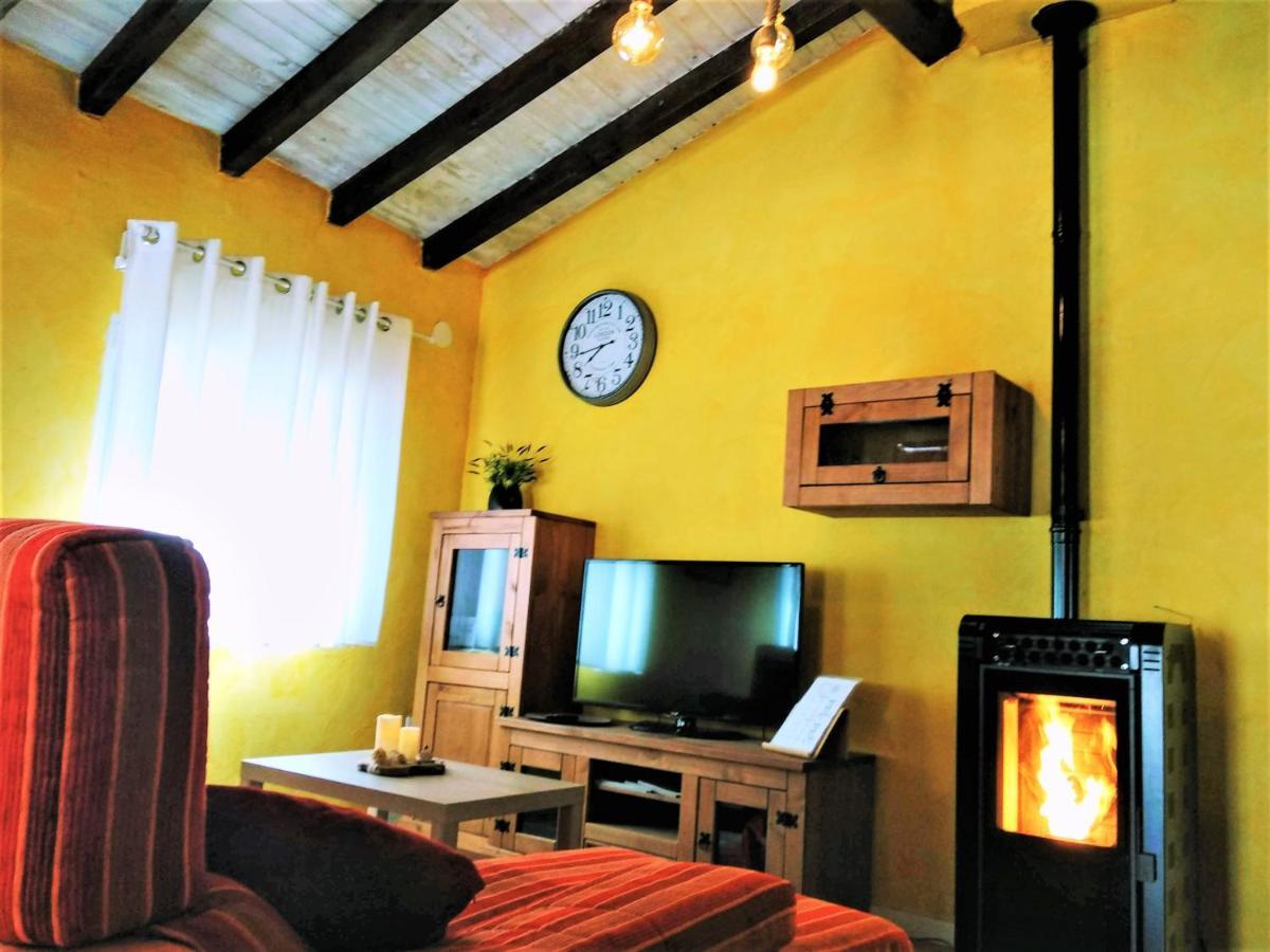 Casa Rural Madera Y Sal Salinas de Anana Luaran gambar