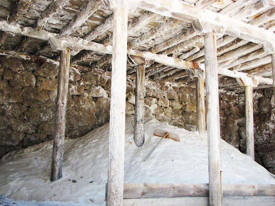 Casa Rural Madera Y Sal Salinas de Anana Luaran gambar